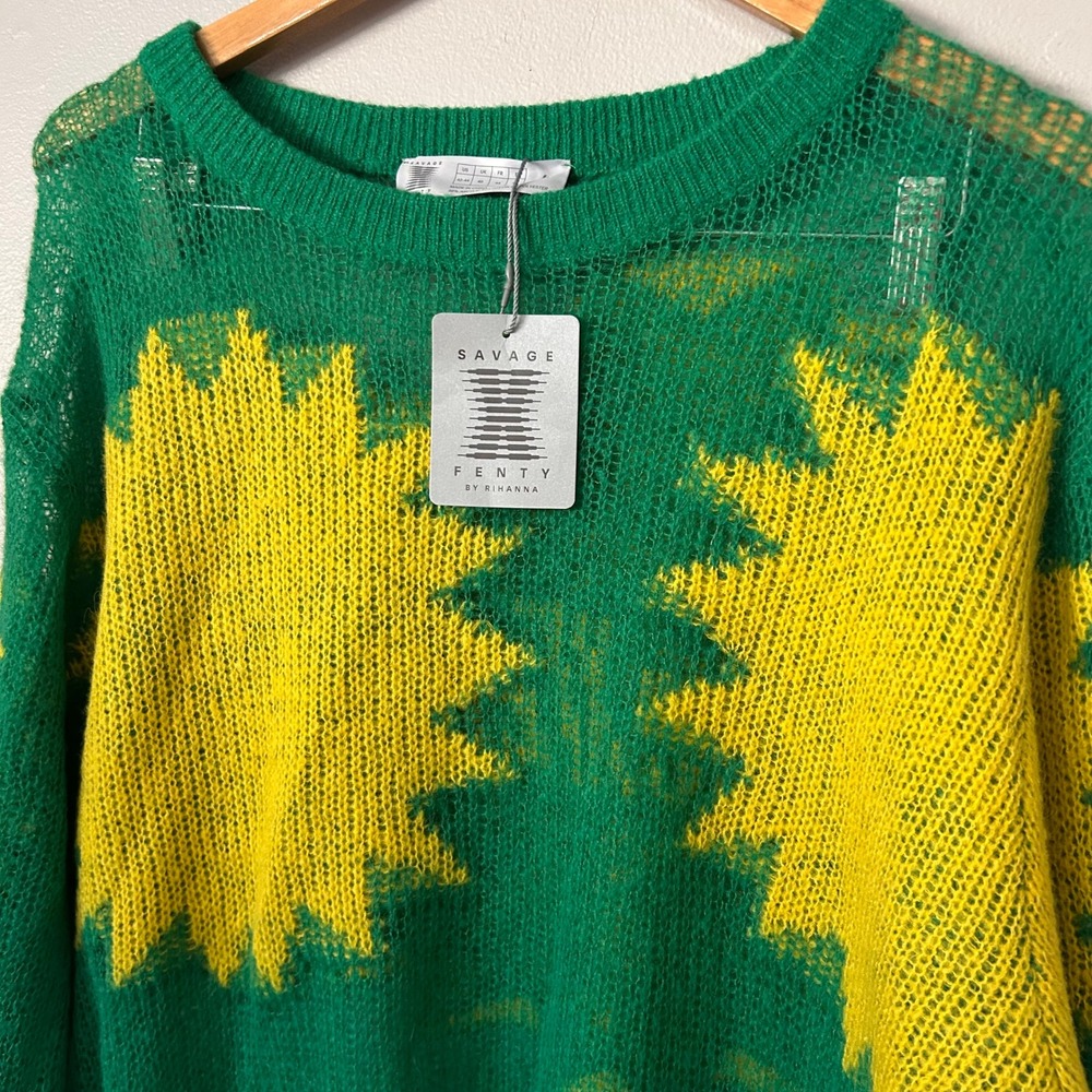 Savage X Fenty Rihanna Sweater Womens Large Green Yellow Sunburst Graphic NWT - Picture 3 of 6